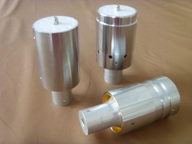 供應廣東惠州20K玩具超音波模具廣東寮步15K超聲波焊接機振動子