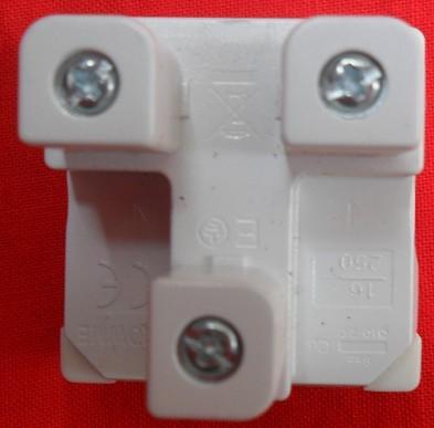 供應(yīng)帶安全門中東插座配件