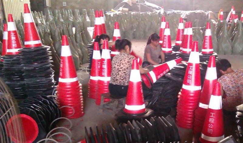 濟(jì)寧路錐交通錐