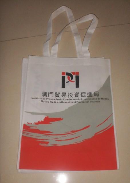 供應(yīng)廣州無(wú)紡布環(huán)保袋供應(yīng)荔灣區(qū)環(huán)保袋環(huán)保袋制作銷(xiāo)售