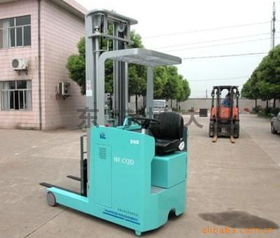 供應(yīng)二手叉車出售5噸二手合力叉車出售15221869629