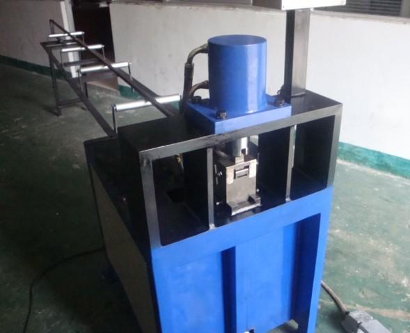 圍欄沖孔機(jī)圖片/圍欄沖孔機(jī)樣板圖 (2)