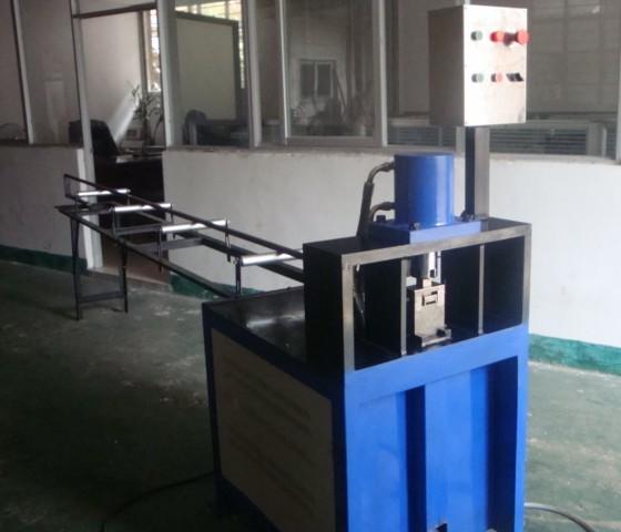 供應鋼管開孔機，鐵管開孔機，鋁合金開孔機