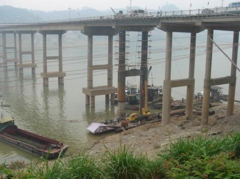 供應(yīng)南京橋墩加固/哪個工程公司加固橋墩*