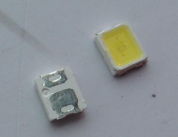 SMD2835贴片灯珠图片