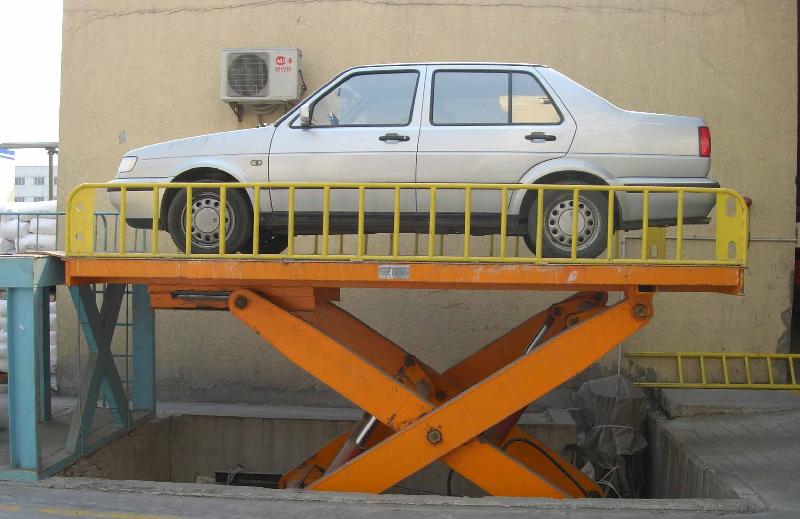 供應(yīng)山東固定升降機(jī)