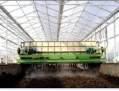 翻堆機(jī)/翻拋機(jī)/槽式翻拋機(jī)和發(fā)酵機(jī) 河南翻堆機(jī)