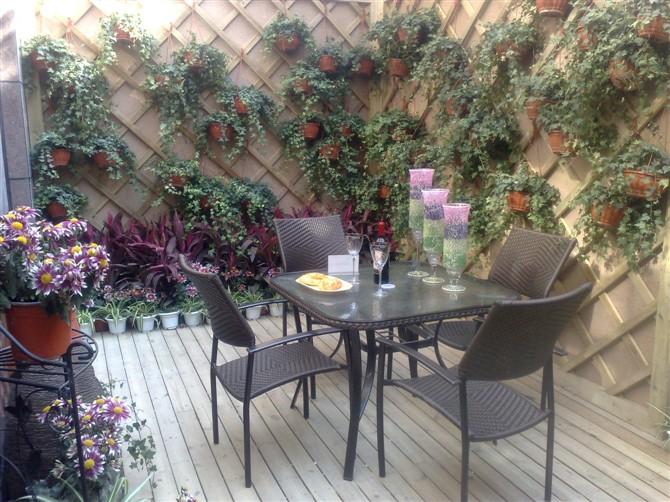 供應(yīng)無(wú)錫庭院綠化防腐木制品