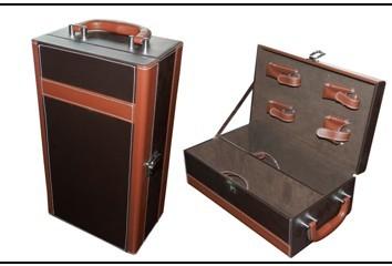 供應(yīng)2012新款紅酒皮盒新款四支裝紅酒皮盒新款雙支紅酒皮盒