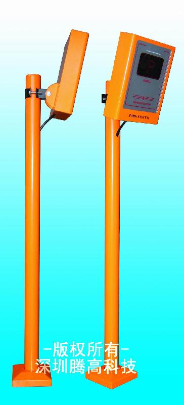 供應(yīng)藍(lán)牙卡廠家 遠(yuǎn)距離讀卡器 遠(yuǎn)距離卡 藍(lán)牙讀卡器 停車場配套產(chǎn)品 藍(lán)牙卡廠家遠(yuǎn)距離讀卡器