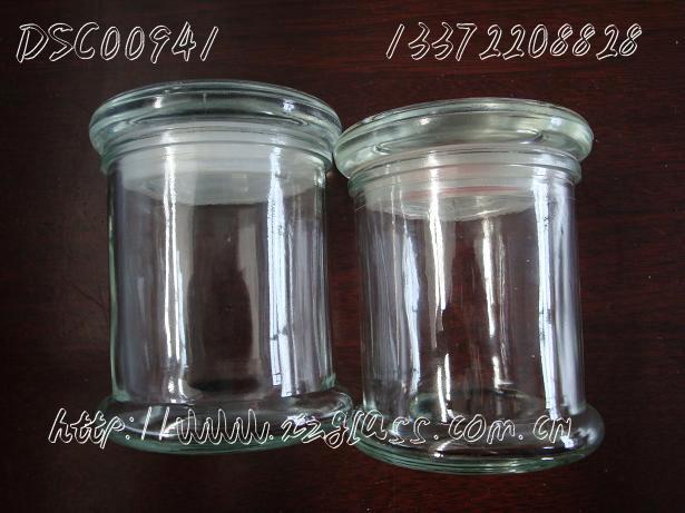 供應(yīng)玻璃燭臺(tái)蠟燭罐批發(fā)價(jià)格