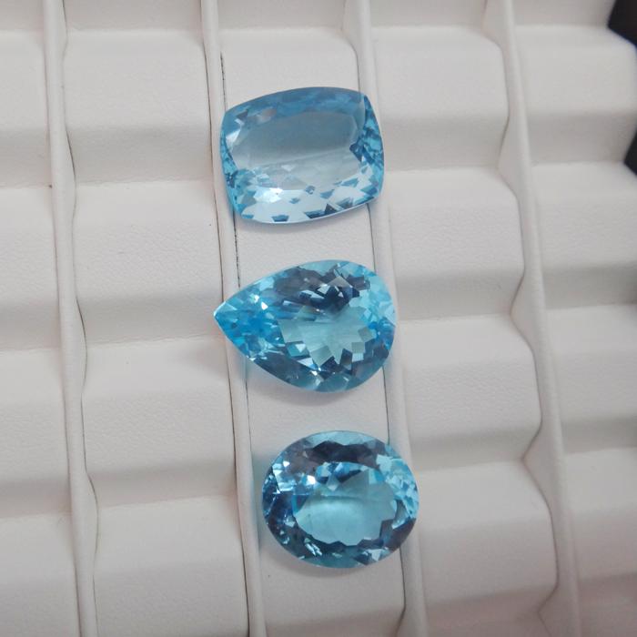 供應天空藍托帕石戒面托帕石裸石