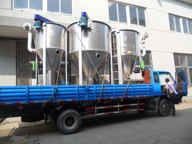 供應(yīng)加熱型立式攪拌機