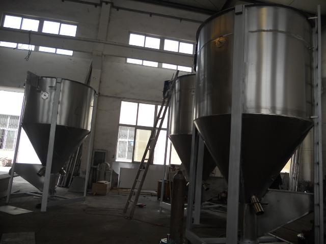 供應(yīng)2T立式混合機(jī)/立式拌料機(jī)