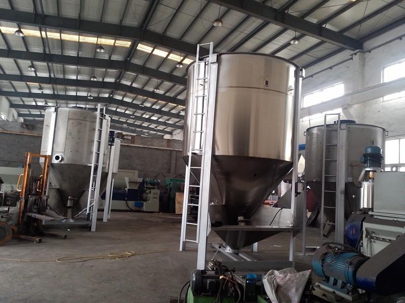 2T立式混合機(jī)/立式拌料機(jī)圖片