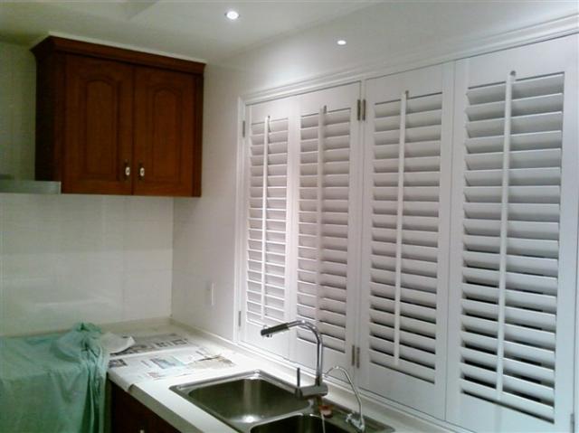 供應(yīng)上海信廉防水百葉窗百葉門(mén)