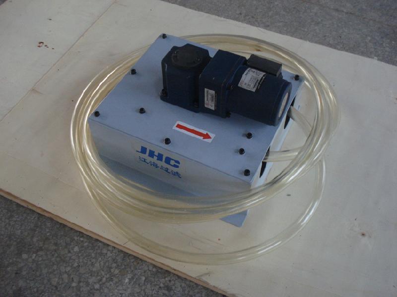 供應(yīng)管式刮油機(jī)管式撇油機(jī)型號全，價(jià)格低