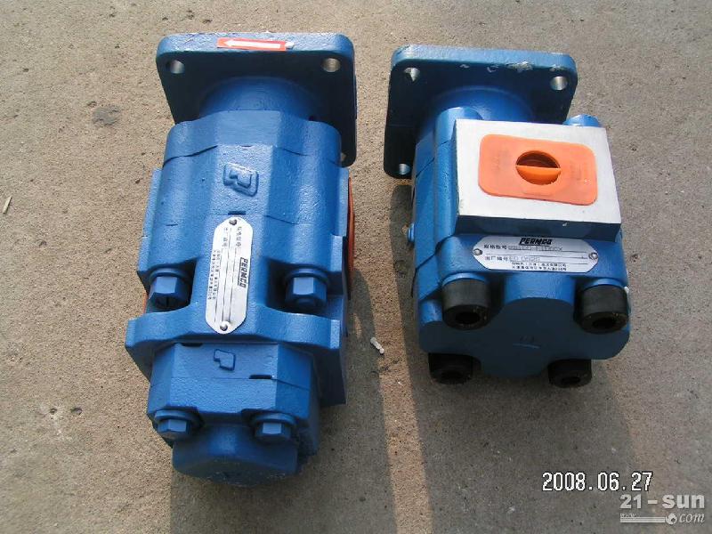 供應(yīng)徐工泊姆克3噸壓路機(jī)齒輪泵18396828677