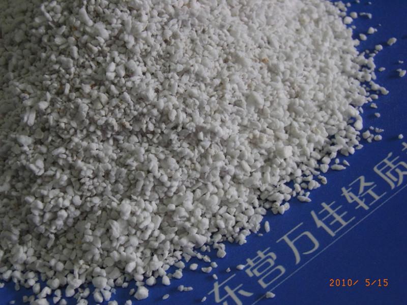 ?；⒅?東營(yíng)萬(wàn)佳玻化微珠圖片