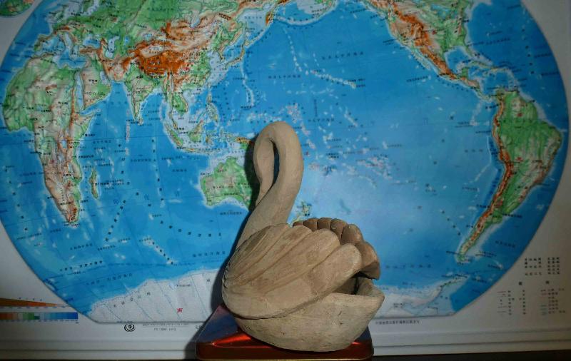 供應(yīng)小天鵝煙灰缸