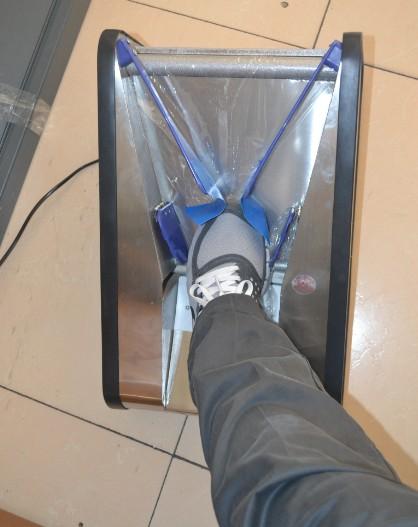 鞋膜機(jī)*款鞋套機(jī)耗材便宜