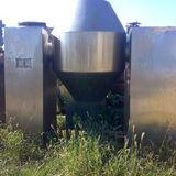 二手2000L雙錐干燥機(jī)圖片