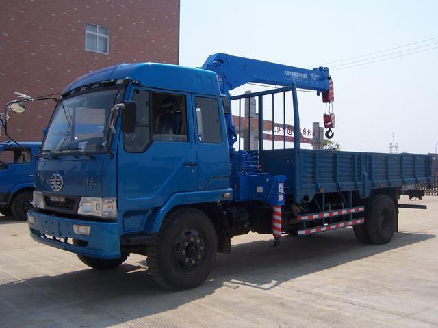 隨車(chē)吊報(bào)價(jià)湖南隨車(chē)吊圖片