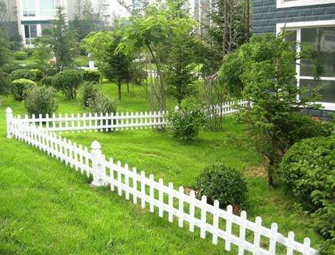 供應(yīng)塑鋼小區(qū)圍網(wǎng)別墅草坪護(hù)欄網(wǎng)