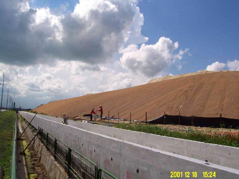 供應(yīng)公路邊坡綠化植生毯