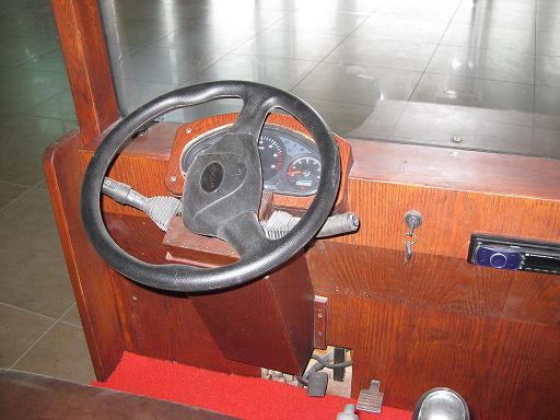 供應(yīng)內(nèi)蒙古電動(dòng)中型貨車全進(jìn)口配置