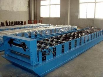 壓瓦機(jī)彩鋼瓦設(shè)備彩鋼成型機(jī)圖片