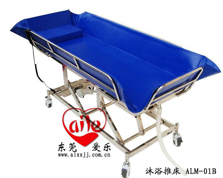 供應(yīng)醫(yī)用清洗床 進口沐浴推床 老年人洗澡床廠家 沐浴推床價格