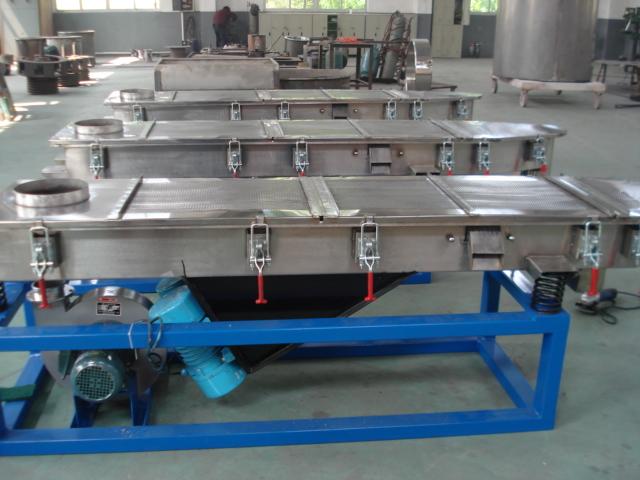 廠家直銷(xiāo)電線電纜顆粒不銹鋼振動(dòng)篩2層 篩網(wǎng)2mm長(zhǎng)方形振動(dòng)篩 PVC塑料直線振動(dòng)篩