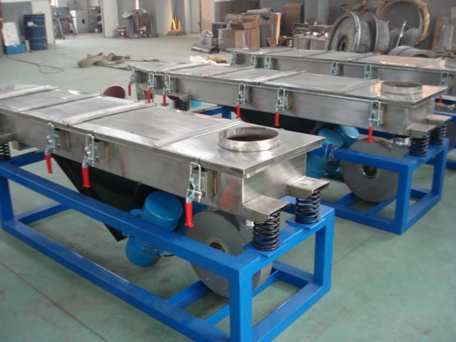 廠家直銷(xiāo)電線電纜顆粒不銹鋼振動(dòng)篩2層 篩網(wǎng)2mm長(zhǎng)方形振動(dòng)篩 PVC塑料直線振動(dòng)篩