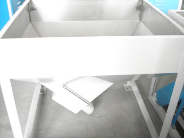 供應(yīng)不銹鋼料箱塑料粉末自動(dòng)彈簧加料機(jī)