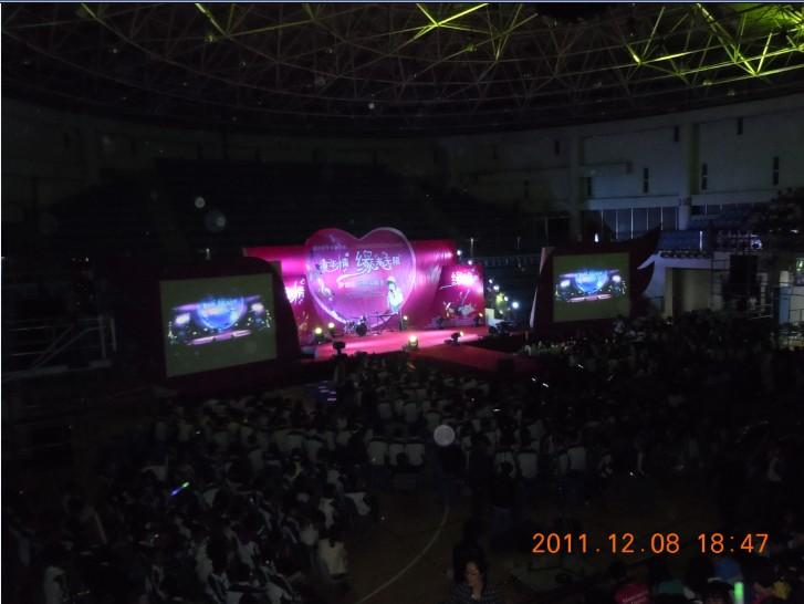 供應深圳興隆婚禮策劃燈光音響出租領夾