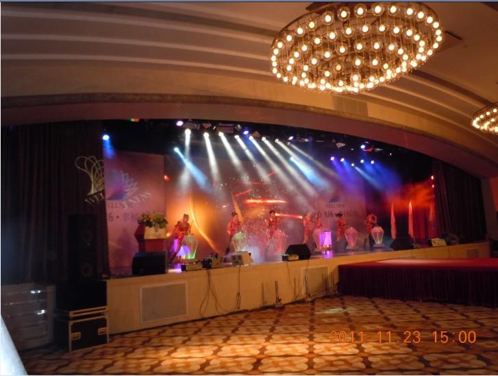 供應(yīng)深圳興隆女*表演舞臺(tái)燈光出租