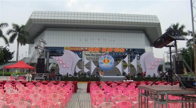 供應(yīng)深圳興隆燈光舞臺出租各種生活服務(wù)