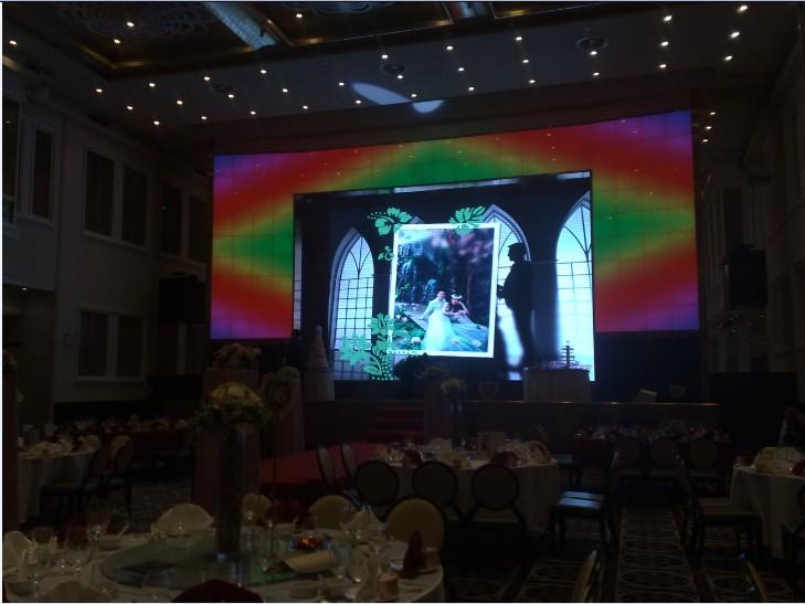 供應深圳興隆搖頭燈出租舞臺燈光音響出