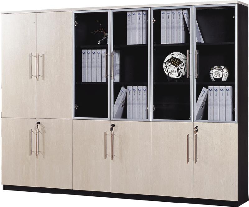 供應玻璃移門更衣柜