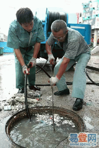 供应苏州平江区抽粪吸粪苏州下水道疏通平江区高压清洗管道公司图片