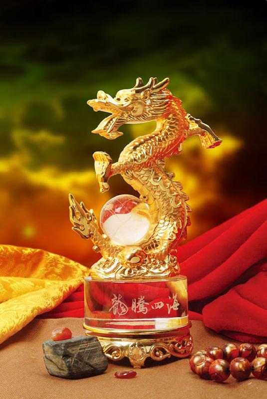 供應(yīng)上海年會(huì)禮品公司，龍年禮品公司，公司年終員工紀(jì)念品，年會(huì)禮品