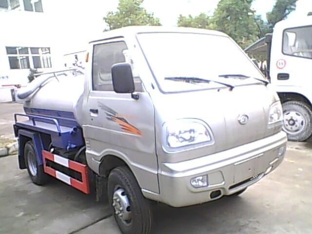 小區(qū)吸糞車(chē)圖片