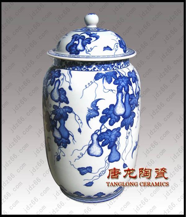供應(yīng)景德鎮(zhèn)瓷禮品賞瓶商務(wù)禮品飾品賞瓶