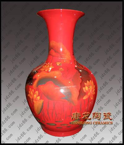 供應(yīng)景德鎮(zhèn)陶瓷禮品賞瓶擺件中國紅賞瓶