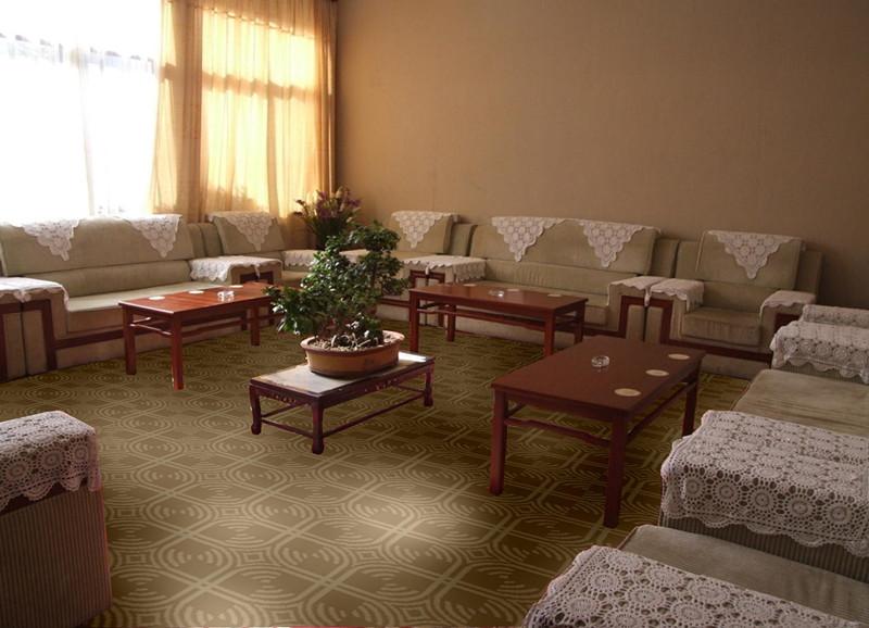 供應(yīng)重慶羊毛地毯批發(fā)商