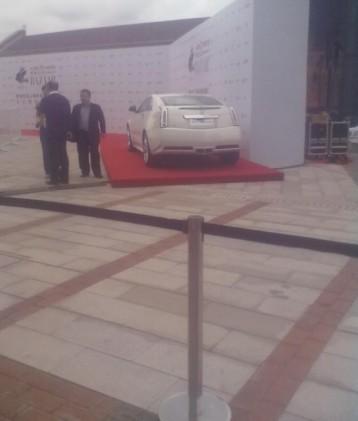 銀行一米線一米線專業(yè)生產(chǎn)廠家圖片