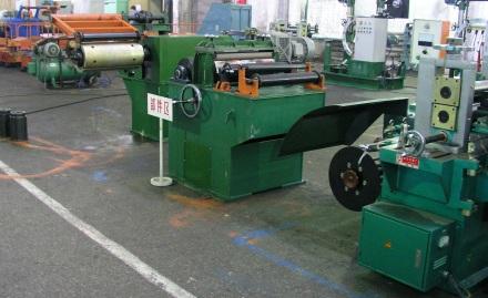 機(jī)械式分條機(jī)圖片