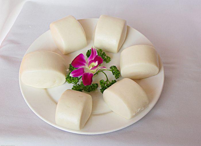 饅頭機(jī)  自動(dòng)刀切饅頭機(jī) 揉面機(jī)生產(chǎn)廠家