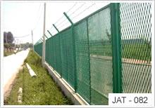 供應(yīng)天津做護欄網(wǎng)